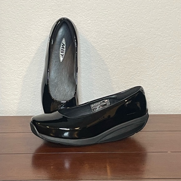 MBT Hani Women Rocker Bottom Recovery Walking Shoes Size US 8 - 8.5/EU 39 - Picture 2 of 11